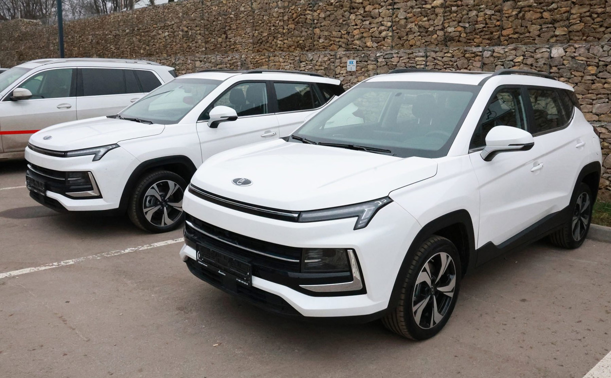 Два туляка-участника СВО получили автомобили с ручным управлением