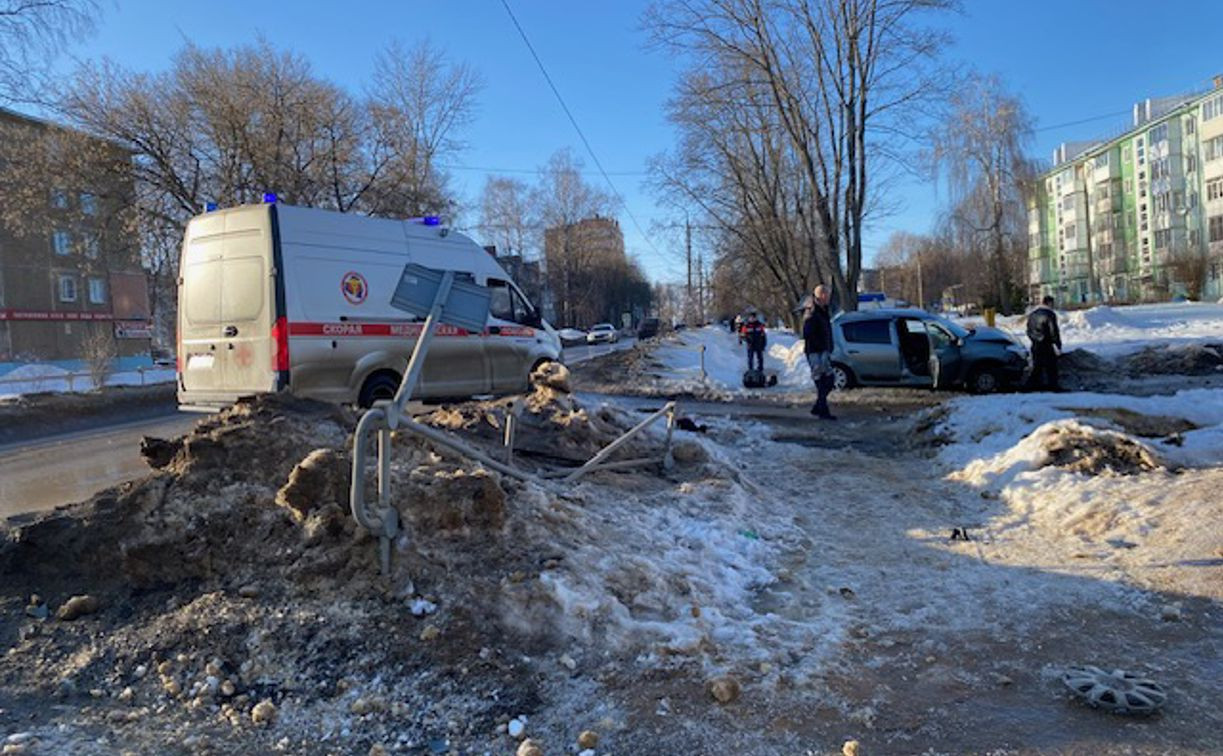 В Новомосковске в ДТП пострадали два человека