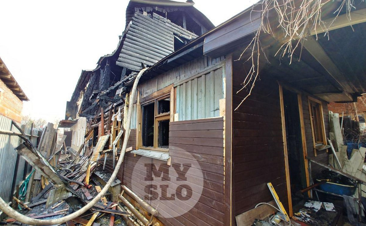 На улице Шишкина в Туле сгорел двухэтажный дом