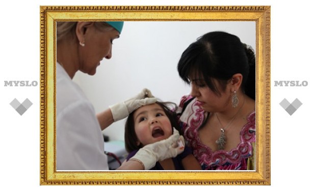 Российские медики привили от полиомиелита более четырех тысяч таджикских детей