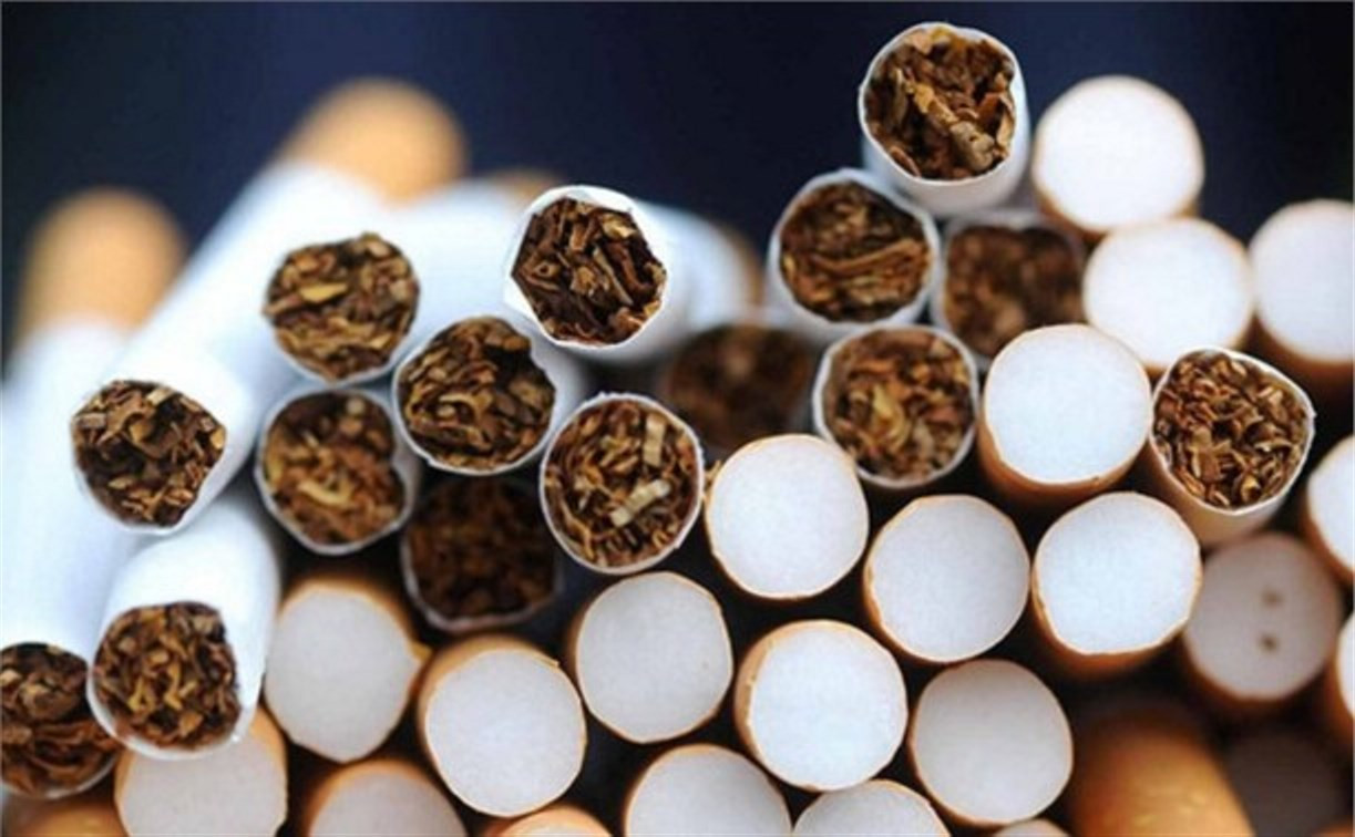 В России задумались о запрете ввоза табака и алкоголя из Европы и США