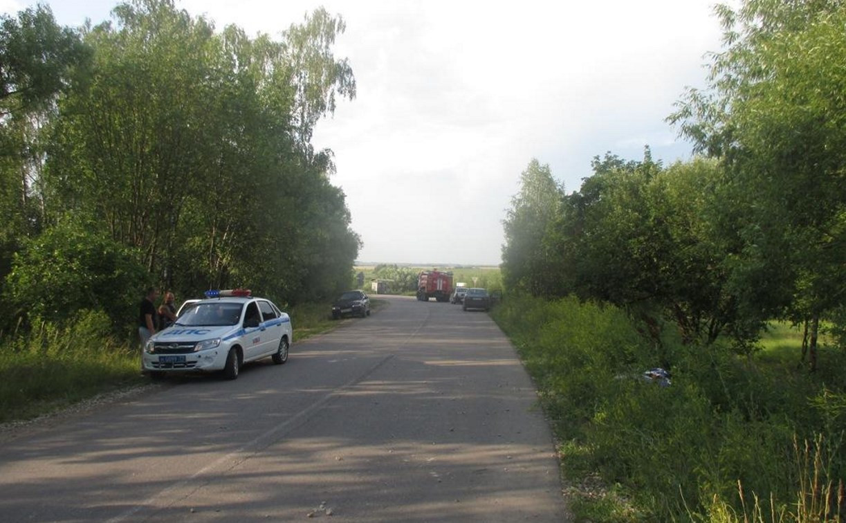 В Алексинском районе «бесправный» мотоциклист устроил ДТП
