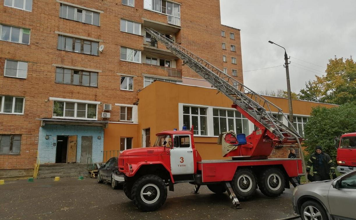 На пожаре в девятиэтажке на ул. Калинина спасли мужчину