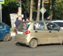 На улице Станиславского в Туле столкнулись две легковушки