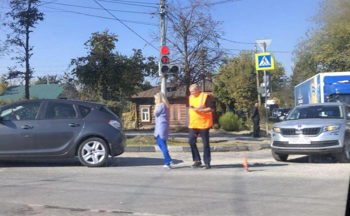 На пересечении улиц Пролетарской и К. Маркса столкнулись Skoda и Opel