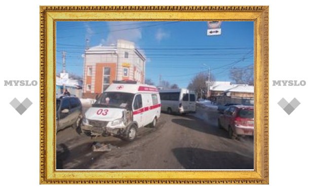 В Туле "Скорая помощь" попала в ДТП