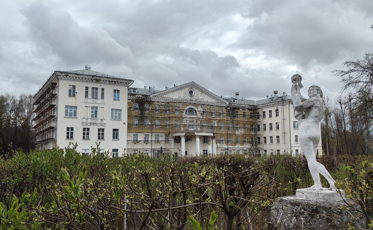 В Туле начался ремонт одной из самых красивых больниц города