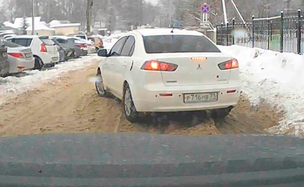 На ул. Вильямса встретили «загадочного» водителя