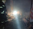 Ночью в Туле на ул. Пирогова сгорел павильон, в огне погиб мужчина 