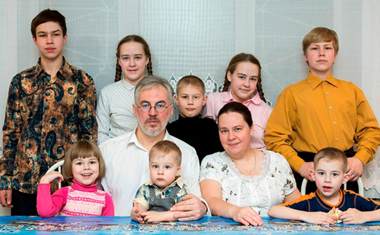 Многодетную семью из Щекинского района наградили орденом «Родительская слава»
