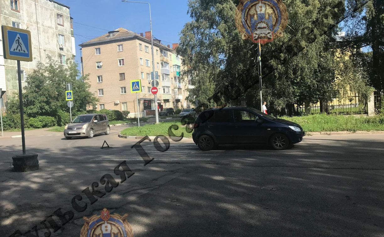 В Новомосковске мужчина попал под колёса автомобиля 