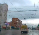 На ул. Советской водитель маршрутки лихо пролетел на красный
