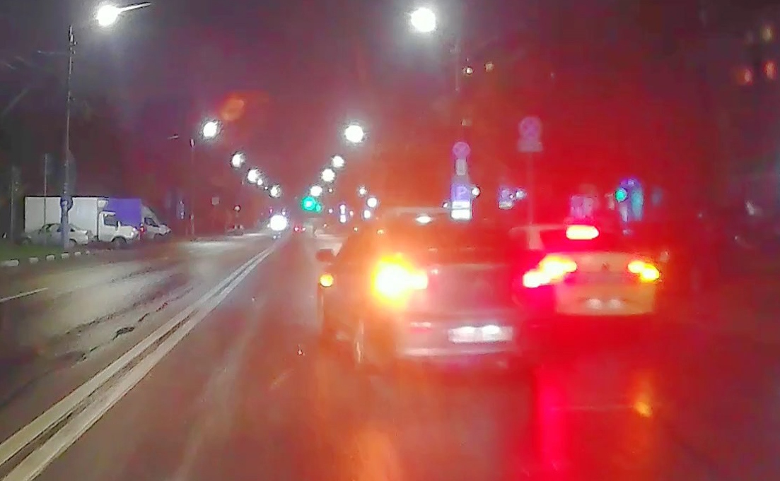 В Туле водитель Mitsubishi Lancer «отличился» манерой вождения