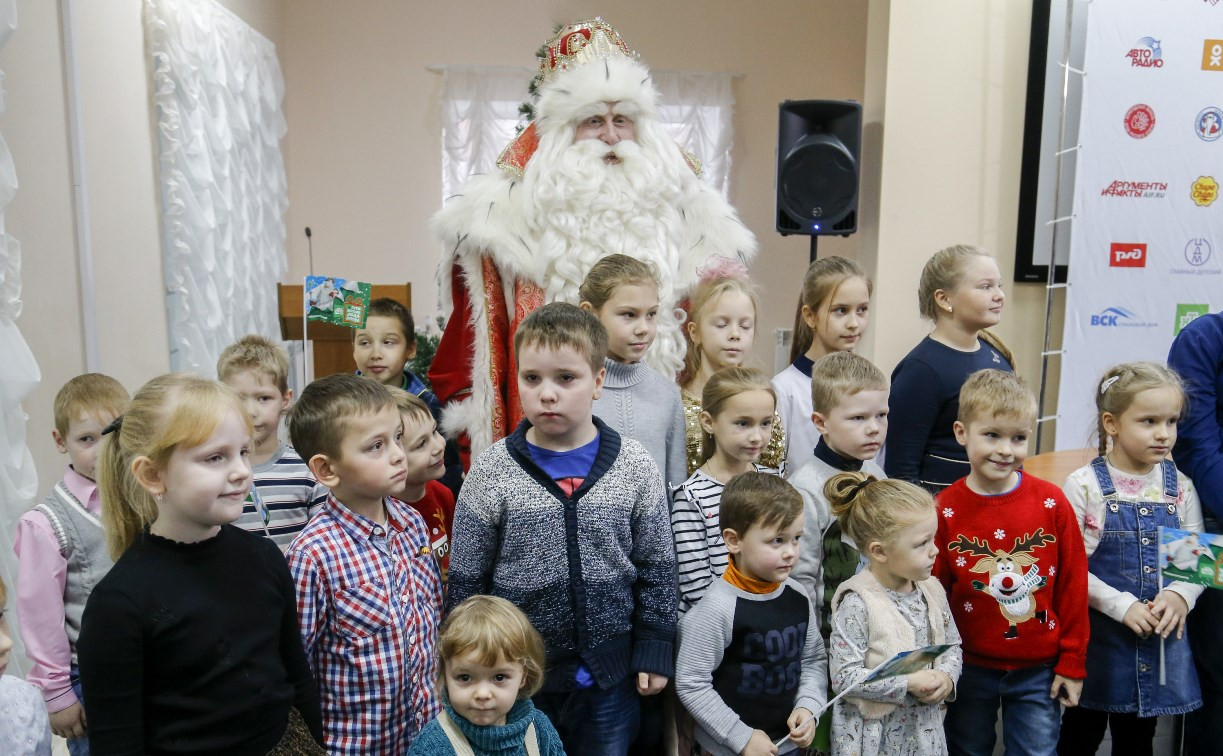 В Туле главный Дед Мороз рассказал, чем завтракает, в кого верит и какие подарки получают непослушные дети