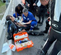 В Туле внедорожник снёс с дороги байкера: разыскиваются очевидцы ДТП