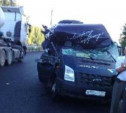 В Заокском районе столкнулись пассажирская маршрутка и грузовик