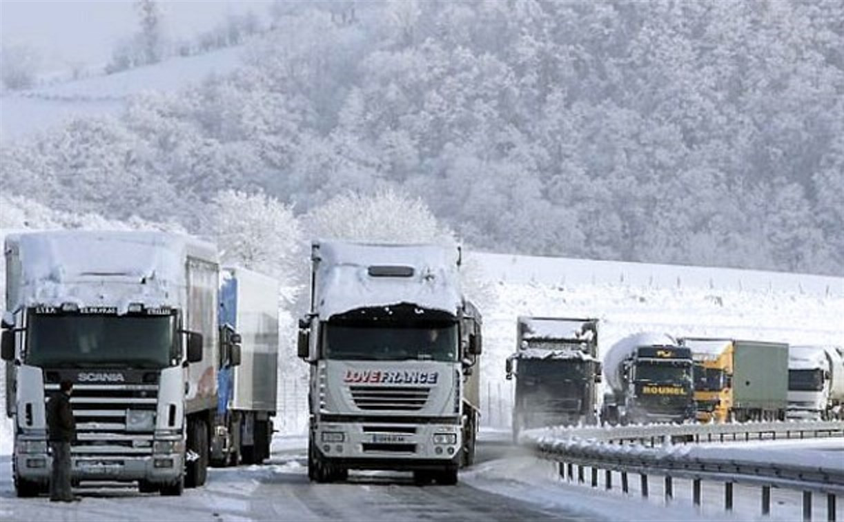 В Туле из-за непогоды ввели ограничения на въезд грузовиков