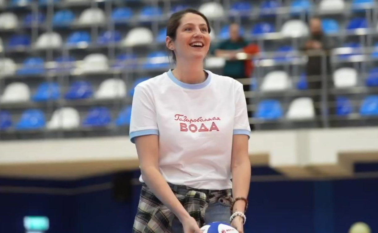 Чемпионка мира Татьяна Кошелева провела в Туле мастер-класс для юных волейболистов 