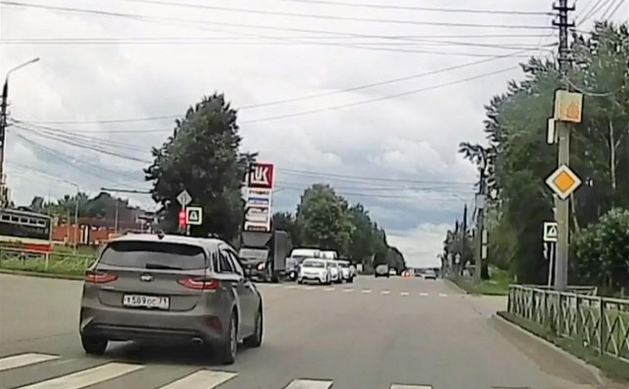 «Накажи автохама»: на Одоевском шоссе плохо видно красный сигнал светофора?