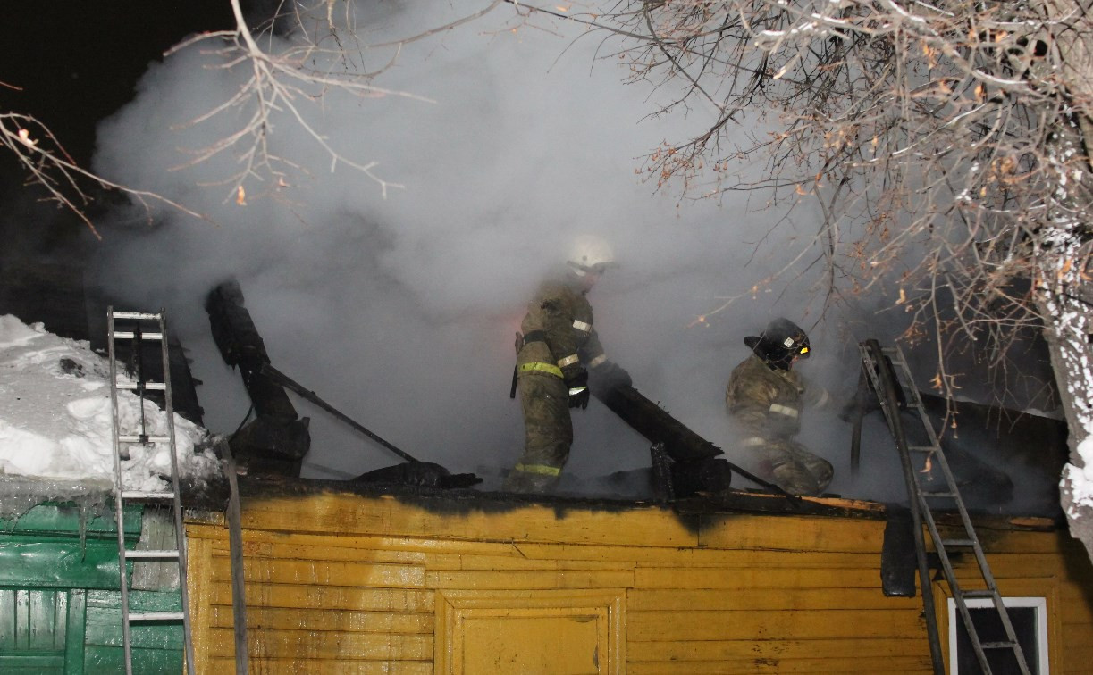 Горевший дом на ул. Пушкинской в Туле тушили шесть пожарных расчетов