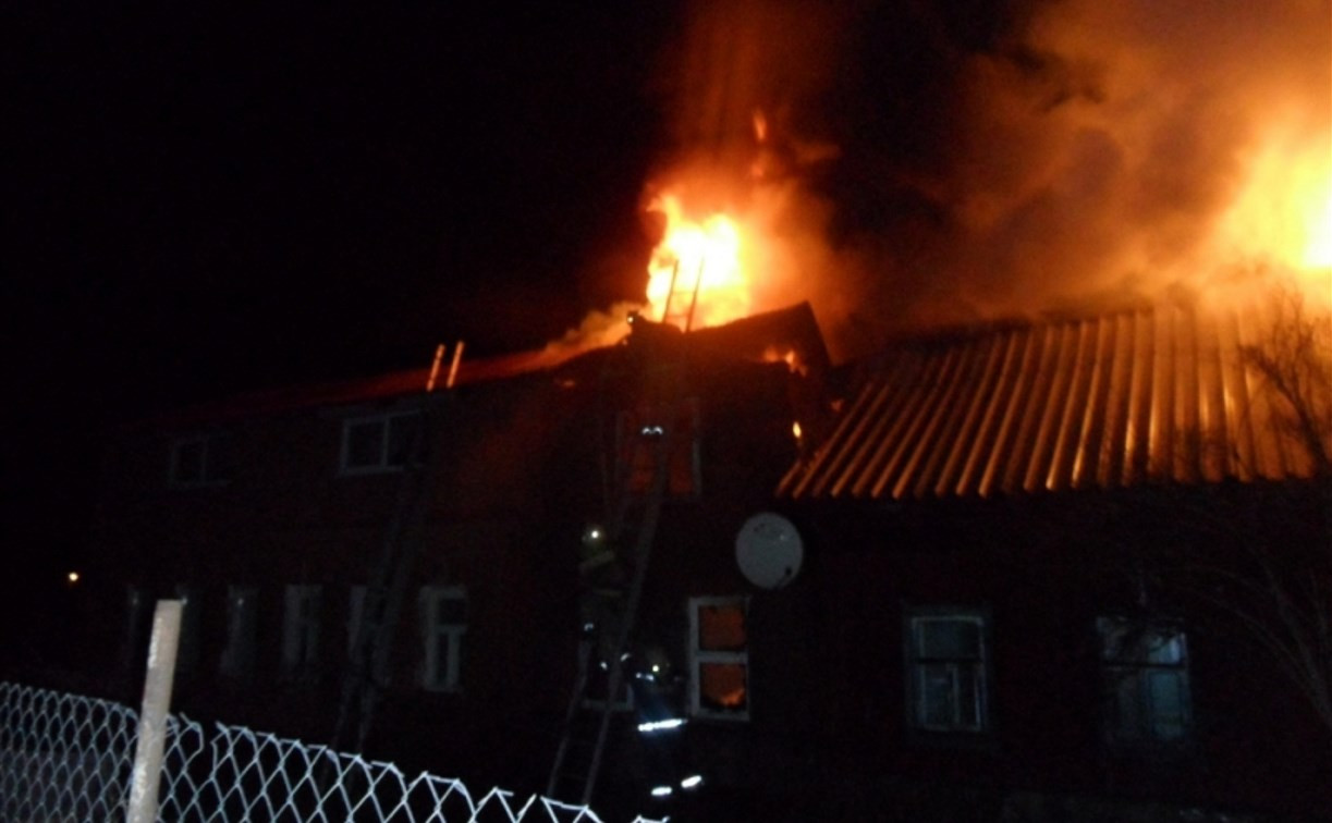 В Туле 20 пожарных боролись с огнем в жилом доме