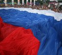 ЛДПР помогла развернуть самый большой флаг России