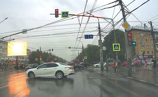 На пр. Ленина водитель не пожелал ехать по правилам