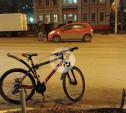 В Туле машина сбила велосипедиста-курьера с едой