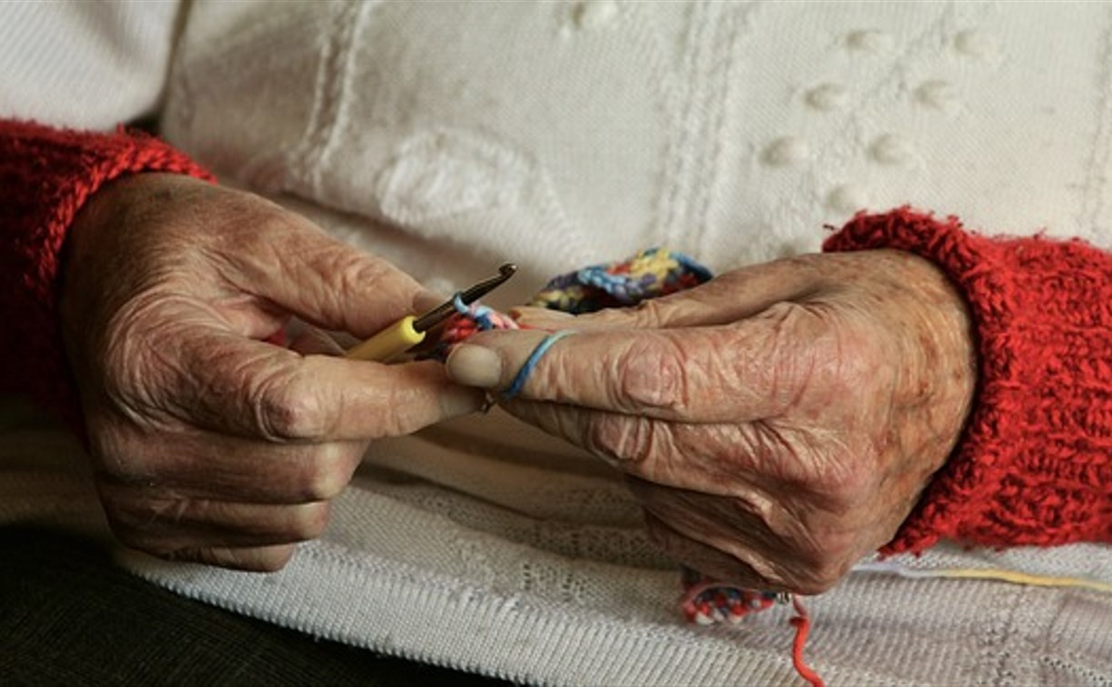 «Старость в радость»: Туляков приглашают в благотворительные поездки в дома престарелых
