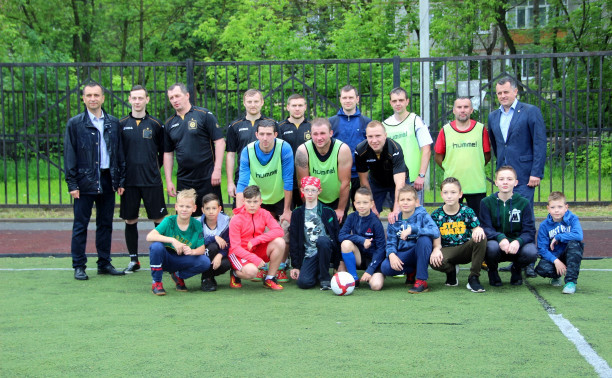 Команда «МехМаша» провела товарищеский матч со сборной учащихся микрорайона Мясново
