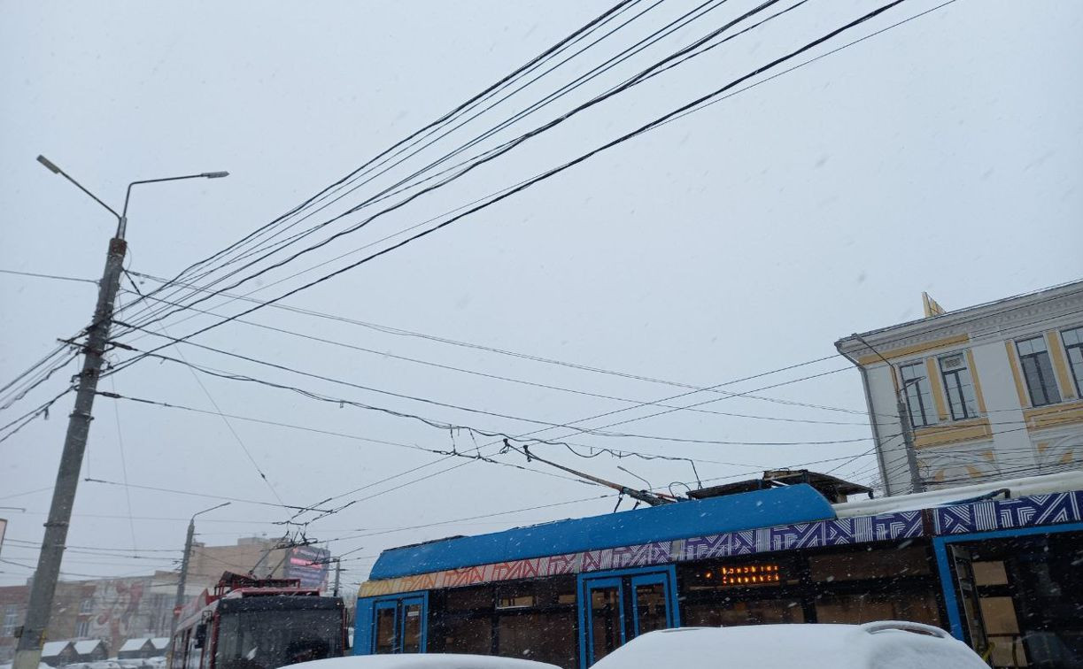 На улице Советской встали троллейбусы: в сторону проспекта Ленина образовалась пробка