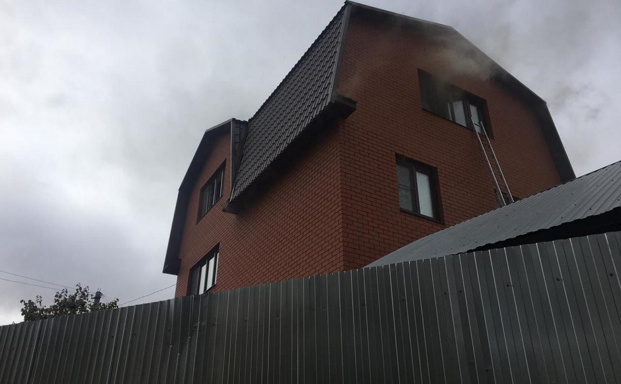 В Заречье 19 пожарных тушили частный дом