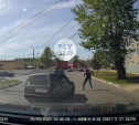 В Туле водитель «Оки» чуть не сбил мужчину на пешеходном переходе 