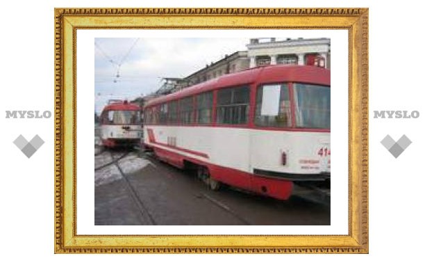 Трамвай перегородил проспект Ленина