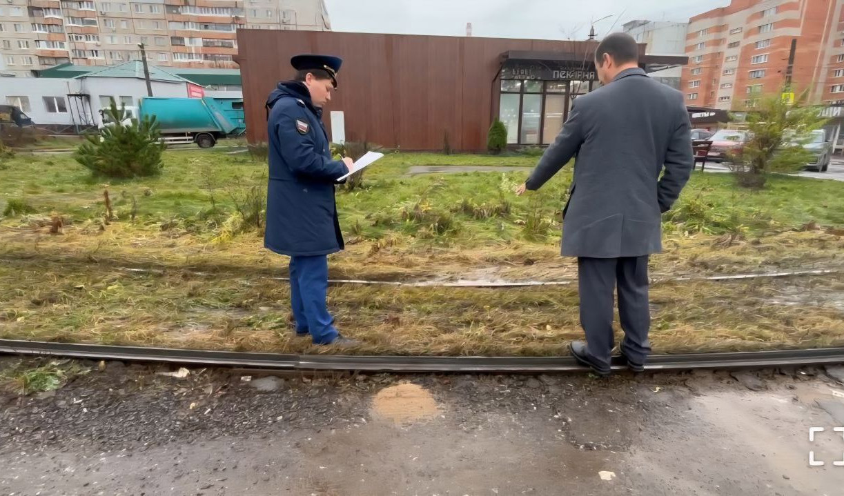 «Просадка и зазоры в рельсовых стыках»: прокуратура проверяет трамвайные пути в Зареченском районе 