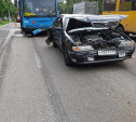 В Туле на ул. Октябрьской водитель автобуса устроил массовое ДТП: пострадали трое, в том числе ребенок