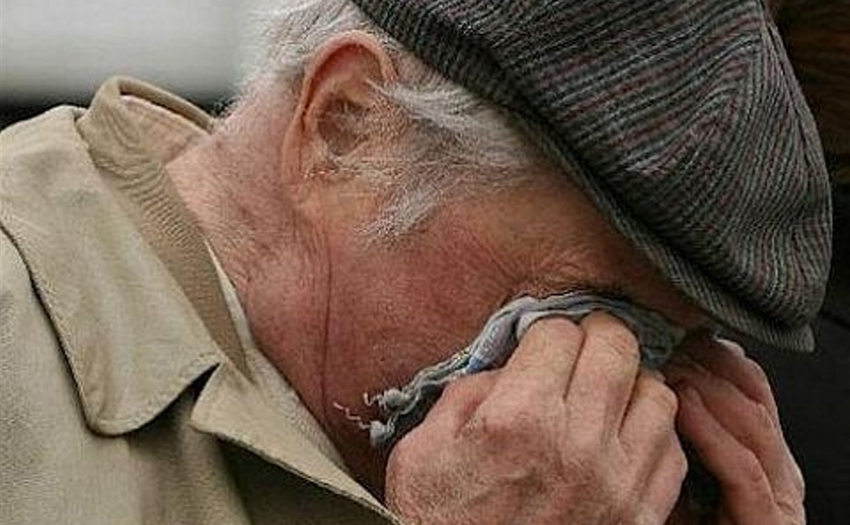 Телефонные мошенники обманули пенсионера на 400 тысяч рублей