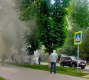 В Новомосковске прохожие потушили загоревшийся автобус