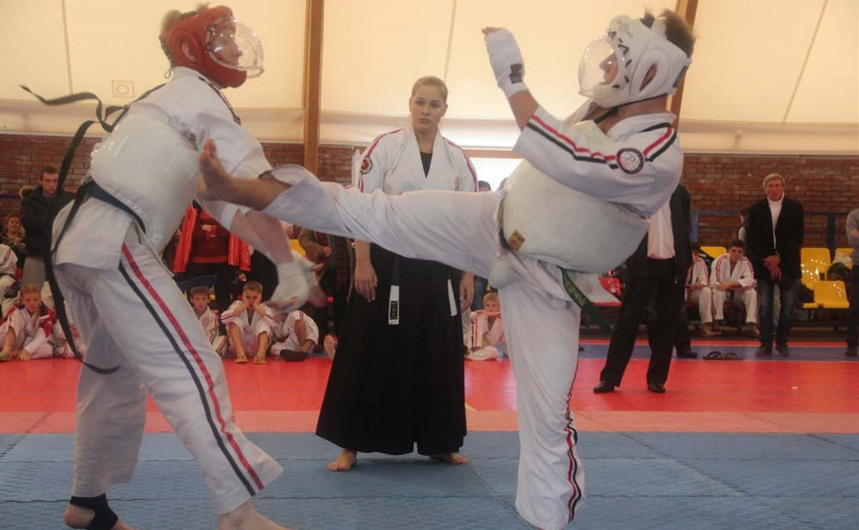 Тульские каратисты завоевали 26 медалей на первенстве и чемпионате ЦФО