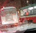В Туле трамвай врезался в автобус