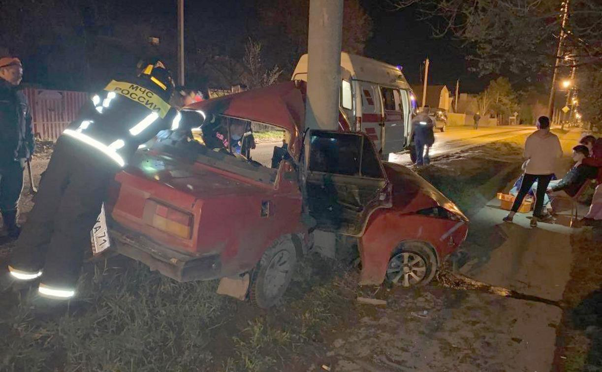 В Новомосковске в жутком ДТП погиб 17-летний парень