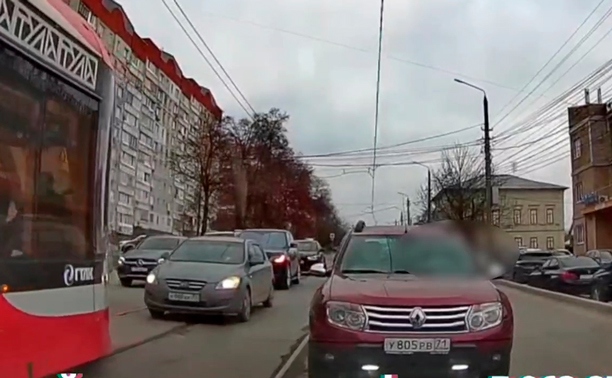 В Туле торопливому водителю напомнили навык езды задним ходом