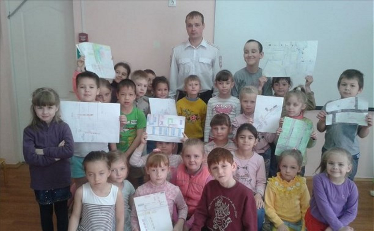 Сотрудники тульской ГИБДД устроили праздник в детском саду