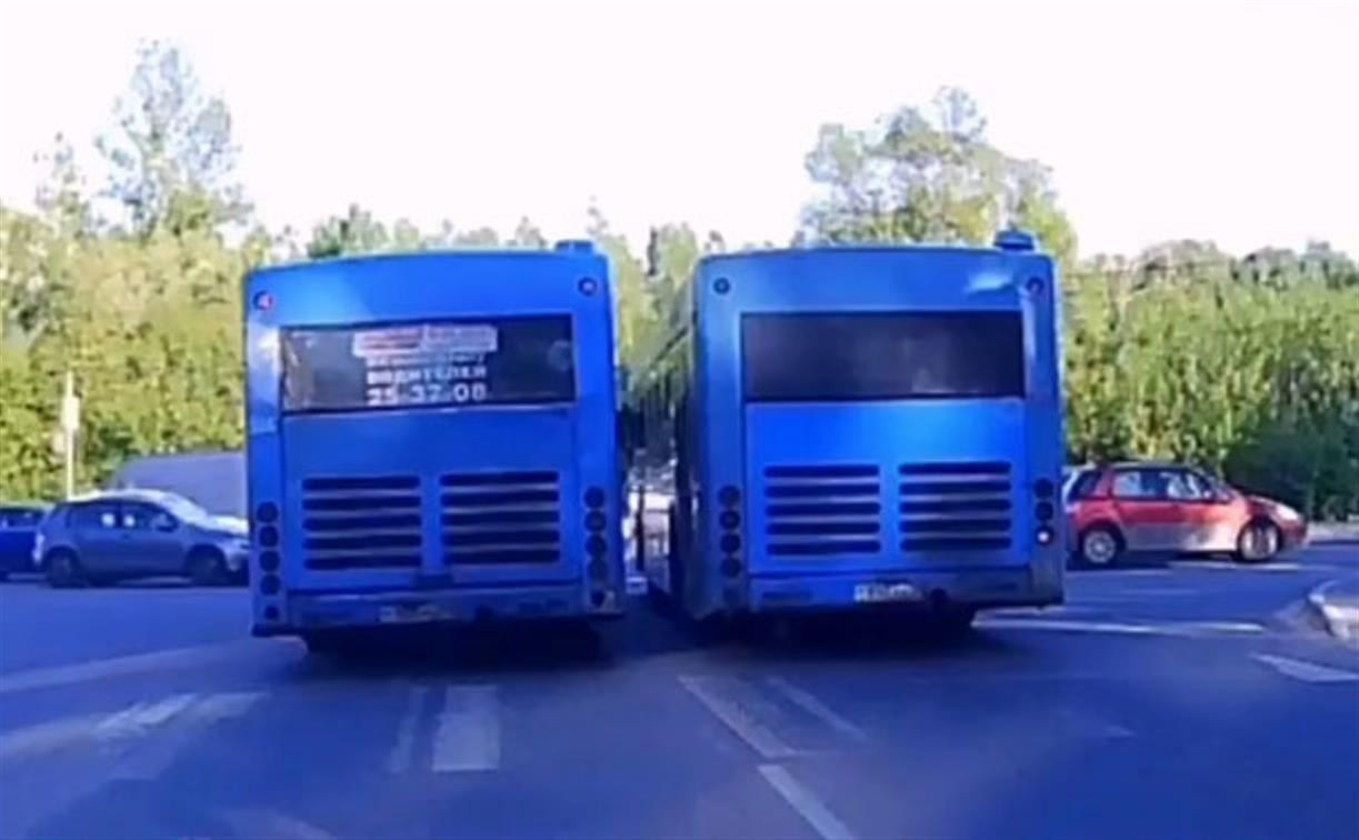 «Накажи автохама»: в Туле автобусам разрешили проезжать на красный?