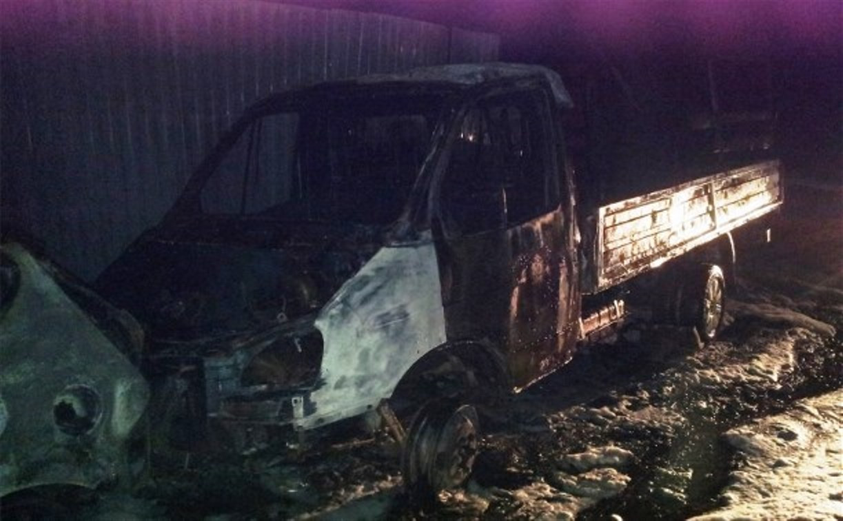 Ночью в Туле сгорели Hyundai Solaris и «Газель»