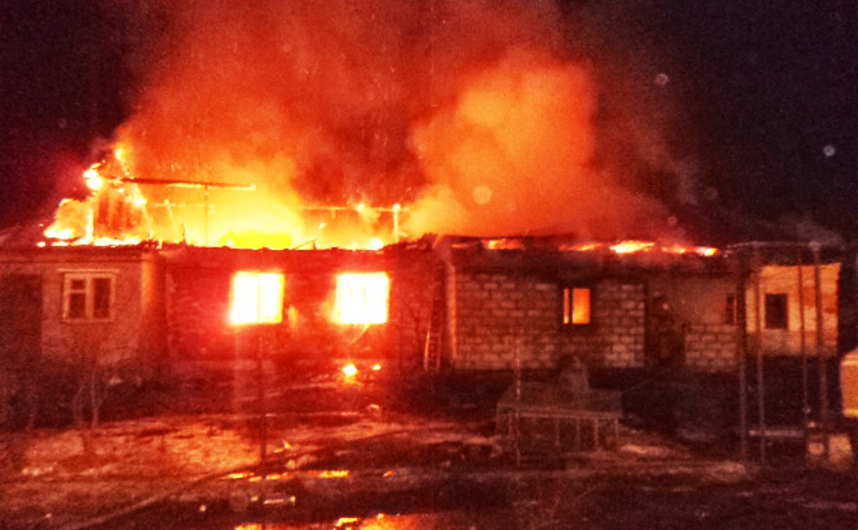 В Щекинском районе сгорели сразу два дома