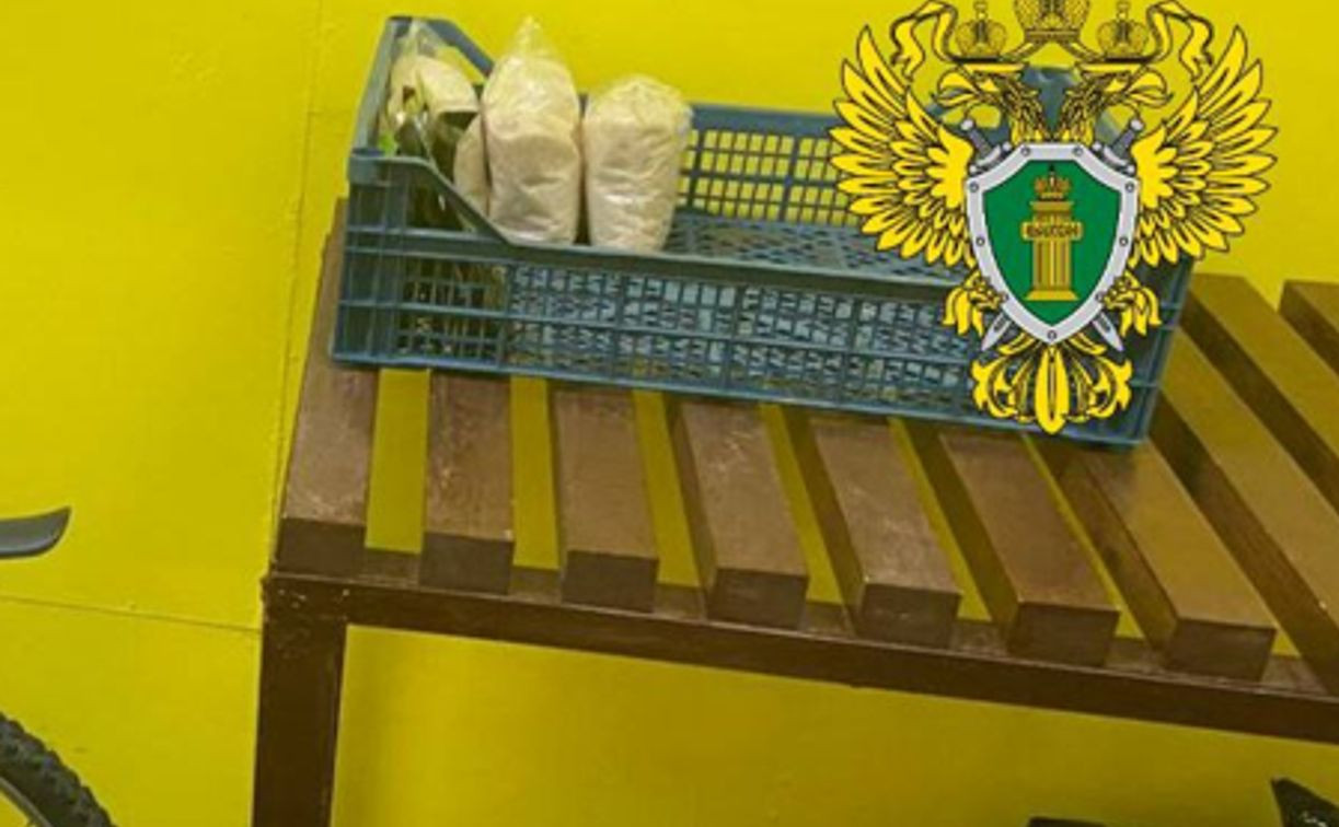 В одной из школ Тульской области нашли 27 батонов с плесенью