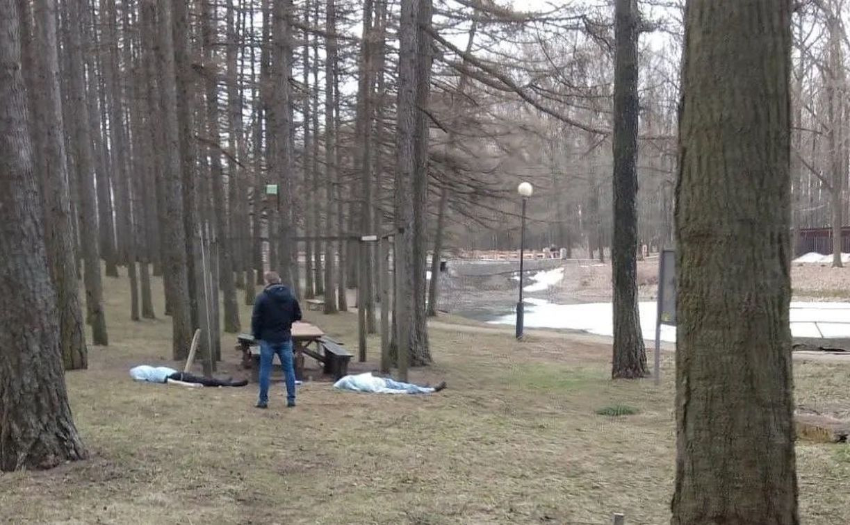 В детском парке Новомосковска нашли два трупа