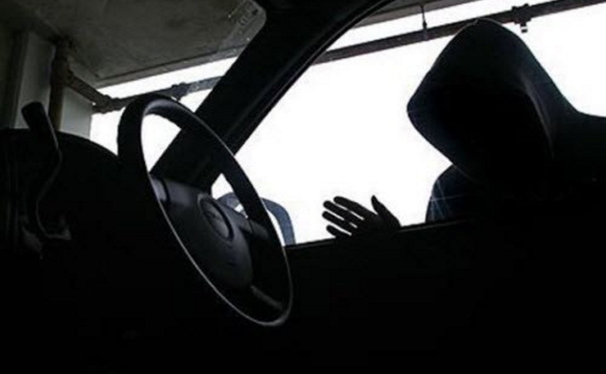 В Туле двух студентов колледжа осудят за кражу автомобиля