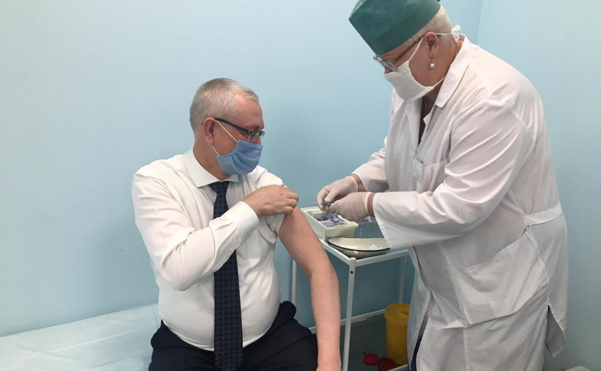 В Туле ищут волонтеров для помощи медикам на пунктах вакцинации
